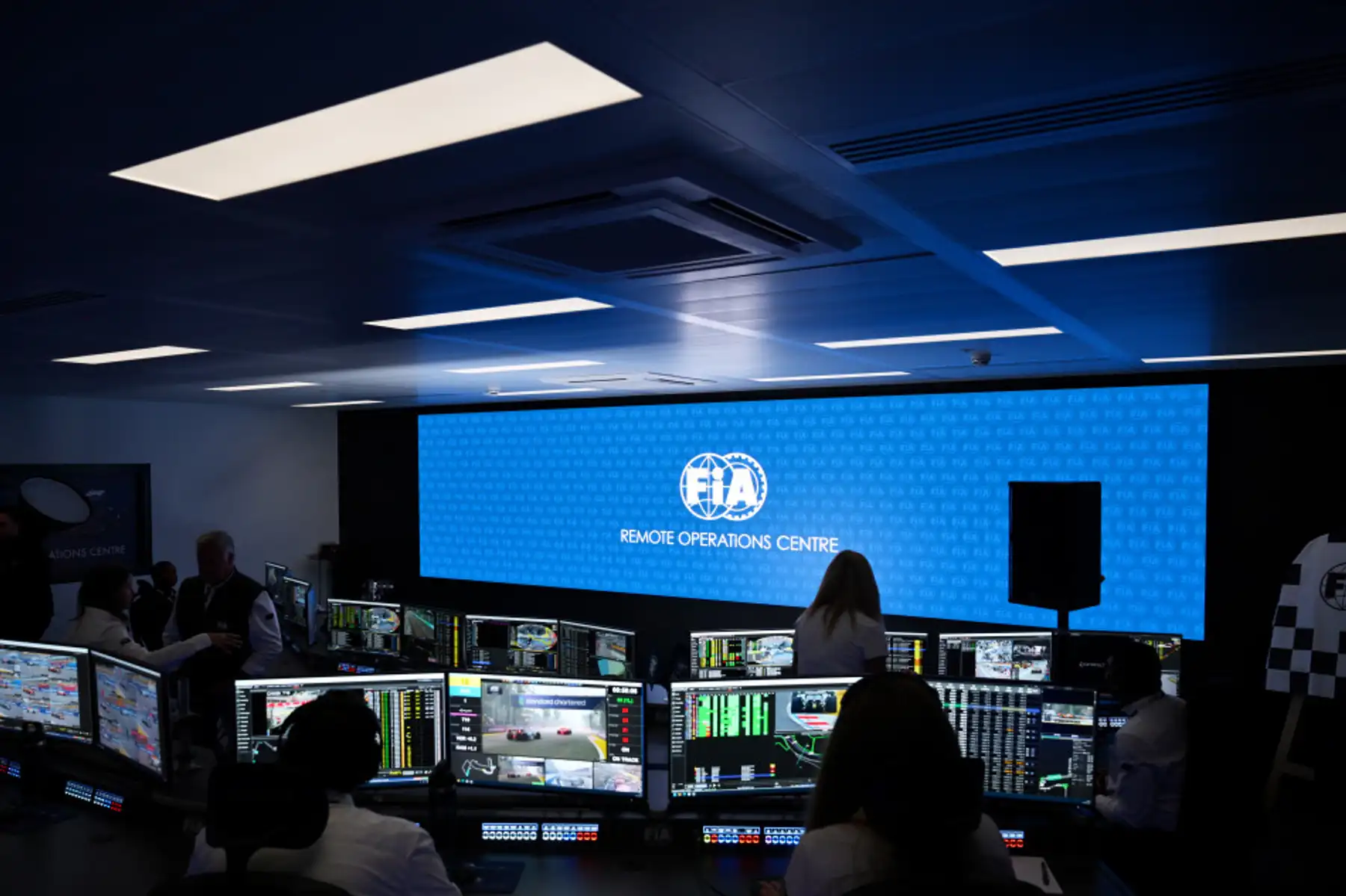 FIA, 영국 비긴힐에 F1 원격 운영센터 개소, AI와 140개 이상 실시간 데이터로 경기 운영 강화